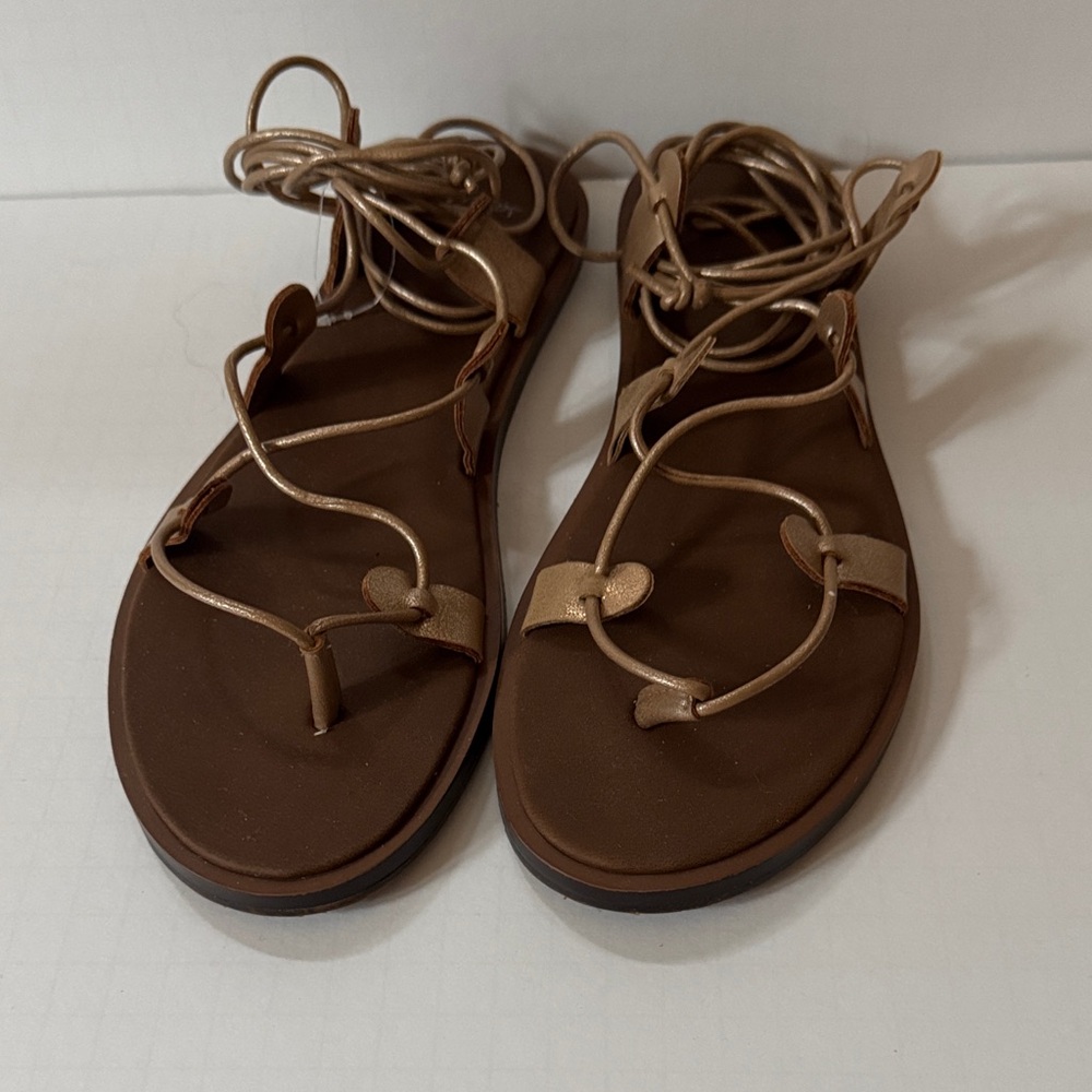 Sanuk Gladiator Flat Sandals Metallic Gold Tie Up NWOT